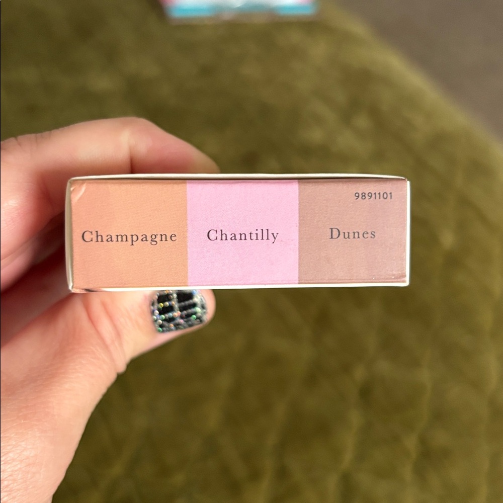 Laura Geller Just Swipe Eyeshadow Trio - Picture 4 of 7